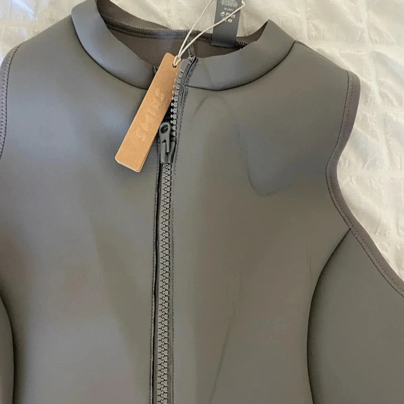 Skims gray rubberized scuba swim front zip mock neck dress - Picture 5 of 11